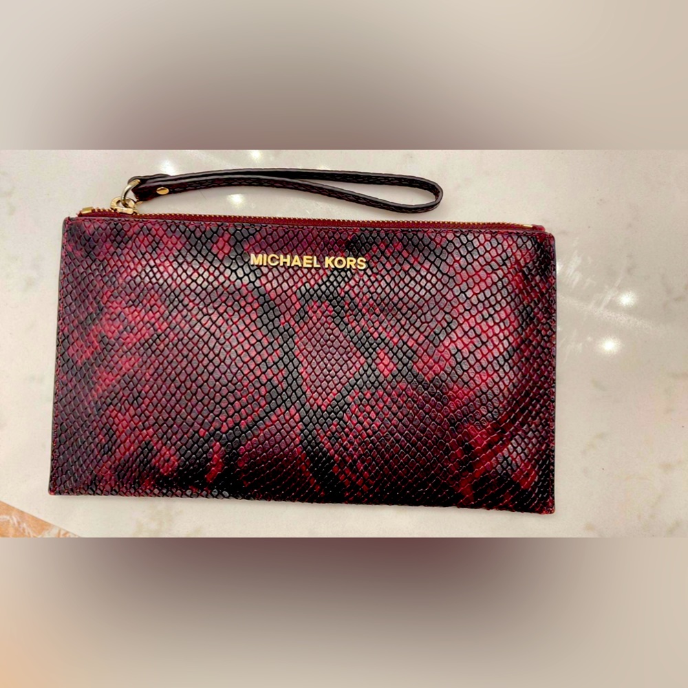 Michael Kors wristlet